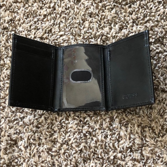 Guess black wallet - Picture 3 of 4